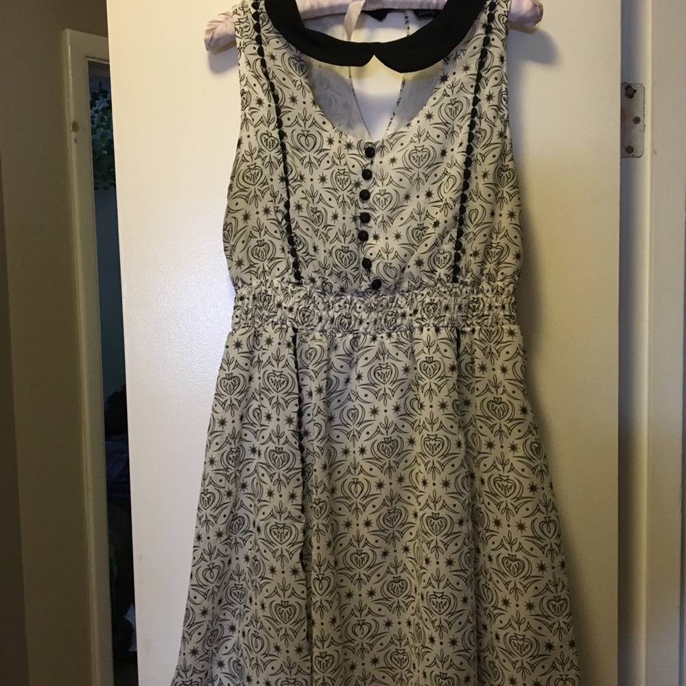 Funky black and white xl dress